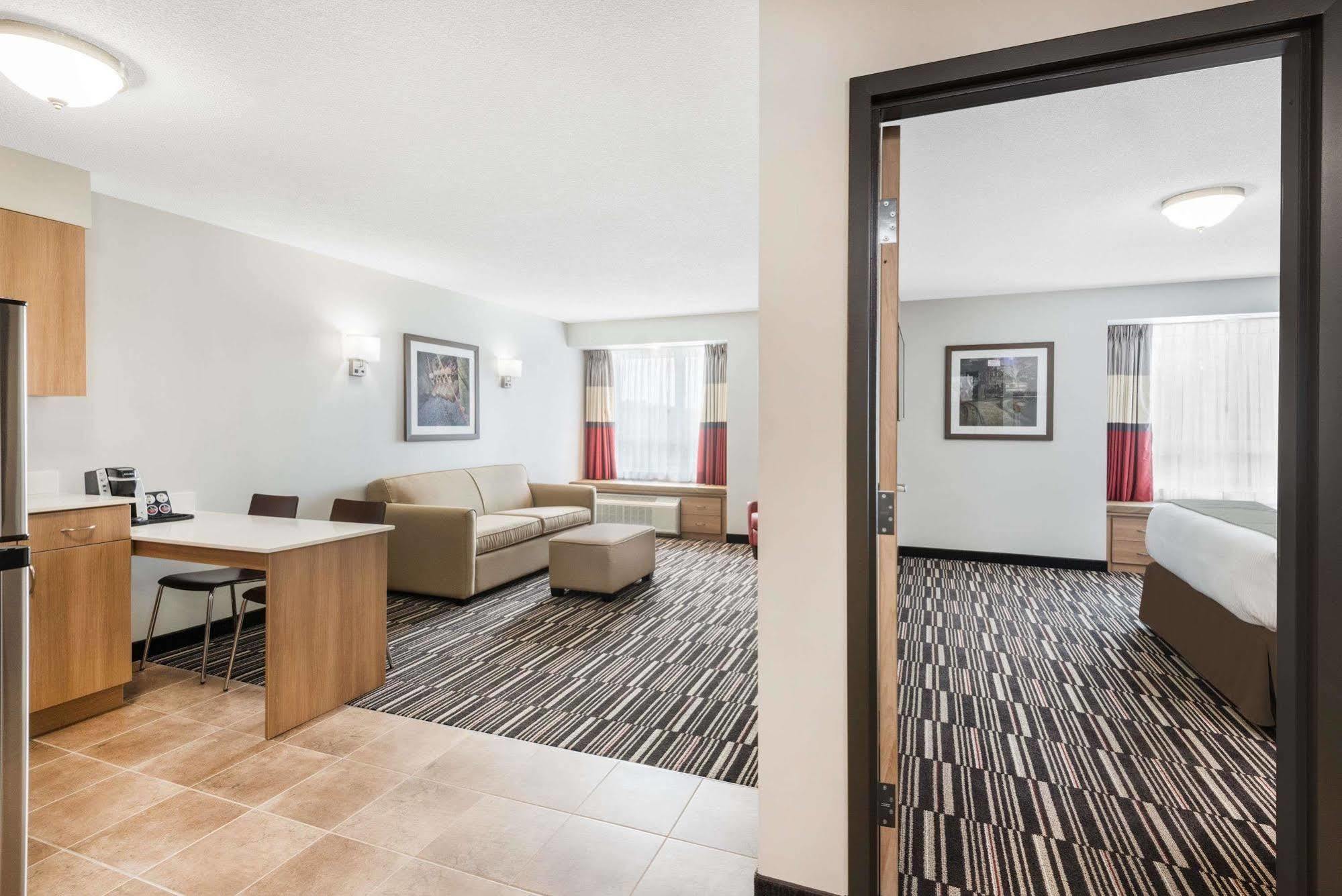 Microtel Inn & Suites By Wyndham Sudbury Zewnętrze zdjęcie