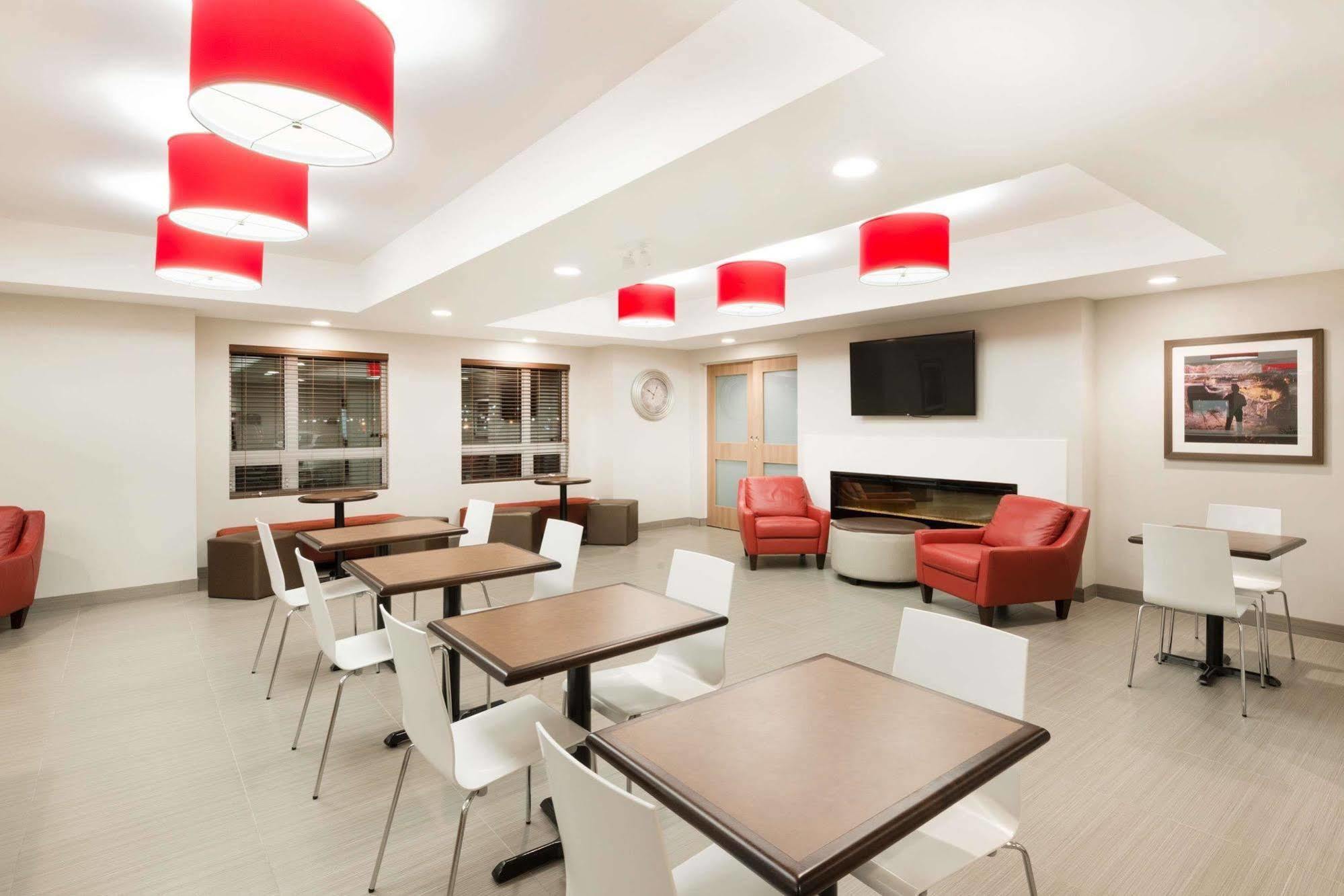 Microtel Inn & Suites By Wyndham Sudbury Zewnętrze zdjęcie