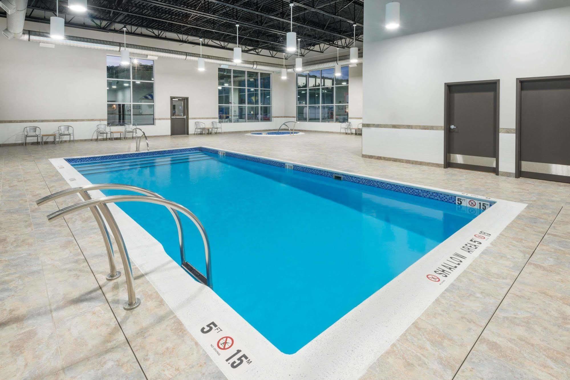 Microtel Inn & Suites By Wyndham Sudbury Zewnętrze zdjęcie